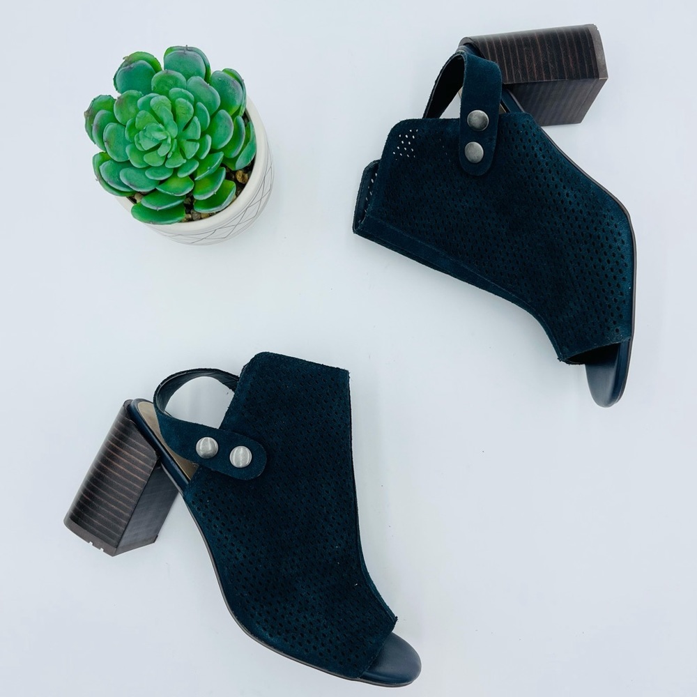 MARKET & SPRUCE BLUE SUEDE ANKLE STRAP OPEN TOE EYELET BOOTIES